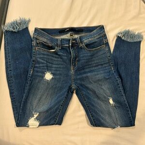 Harper distressed Jeans.